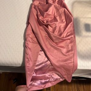 it’s a small so size 2 fits ass well